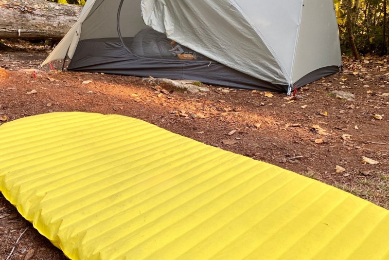 How to choose a camping mattress or sleeping pad with the right R-value