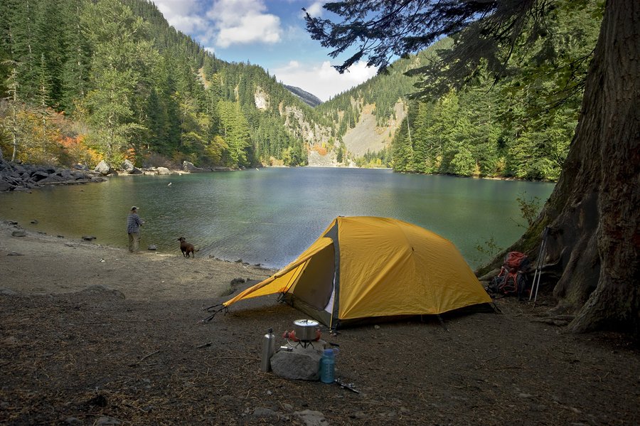 How to choose a campsite for outdoor camping