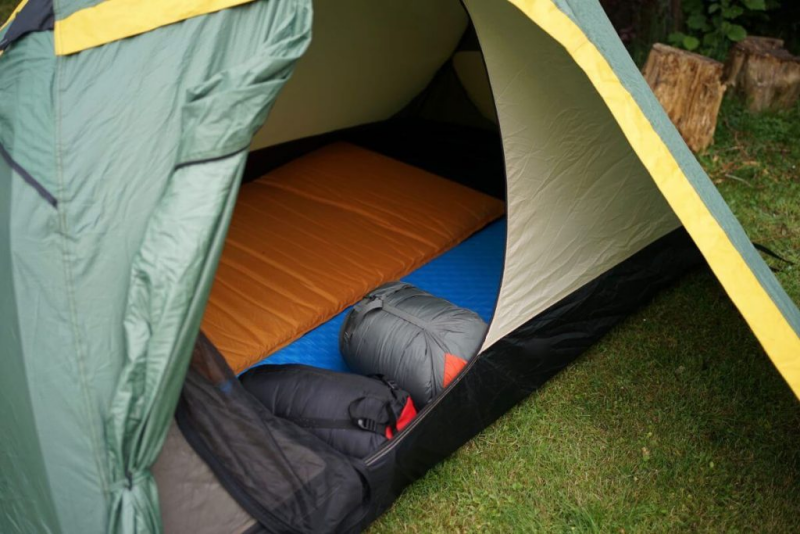 Choosing Between Sleeping Bags and Air Mattresses