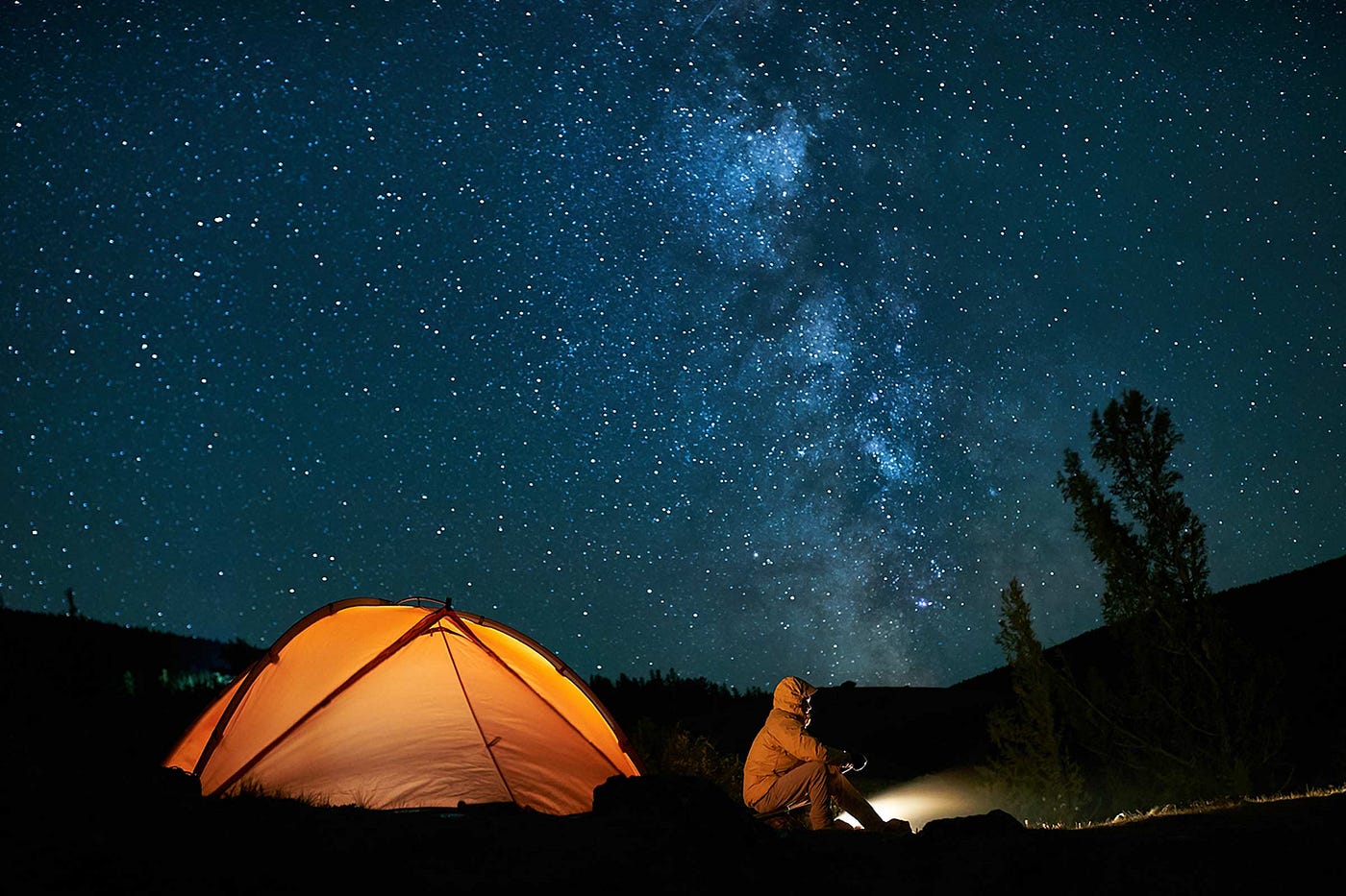 Camping Under The Stars: 6 Tips For An Unforgettable Night in Nature