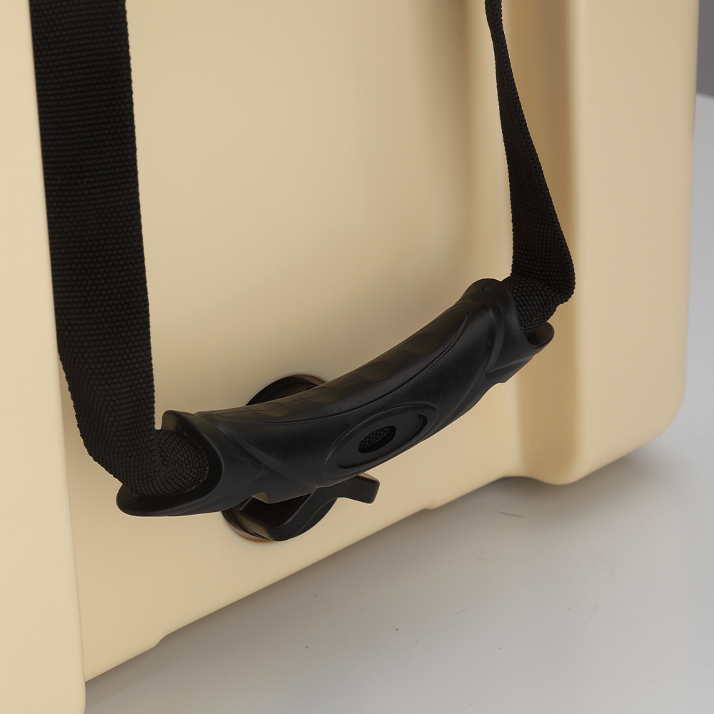 Coolers Rotomolded Portable Plastic Hard Ice Chest Multi Color Catering Cooler Box