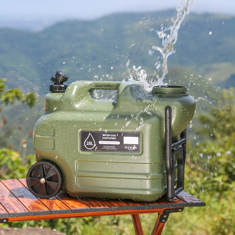 28L PE Material Outdoor Water tank with Wheels and Faucet Suitable