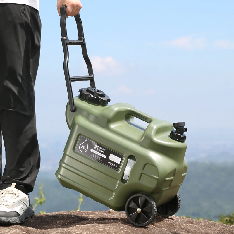 28L PE Material Outdoor Water tank with Wheels and Faucet Suitable