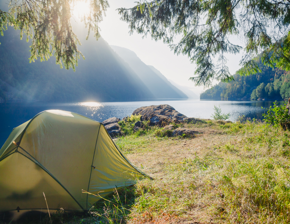 How to choose a campsite for outdoor camping